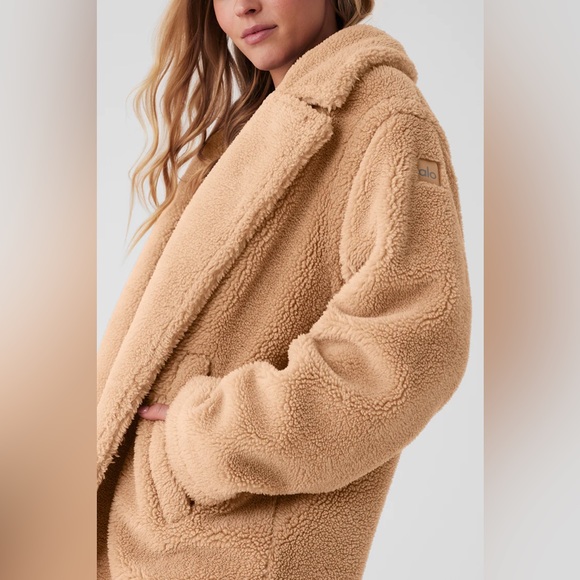 NWOT Alo Yoga Oversized Sherpa Trench - Picture 3 of 14